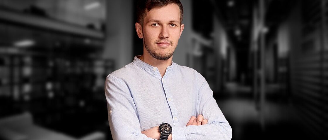 На фото Head Of Digital Marketing Communication DTEK Богдан Назаренко
