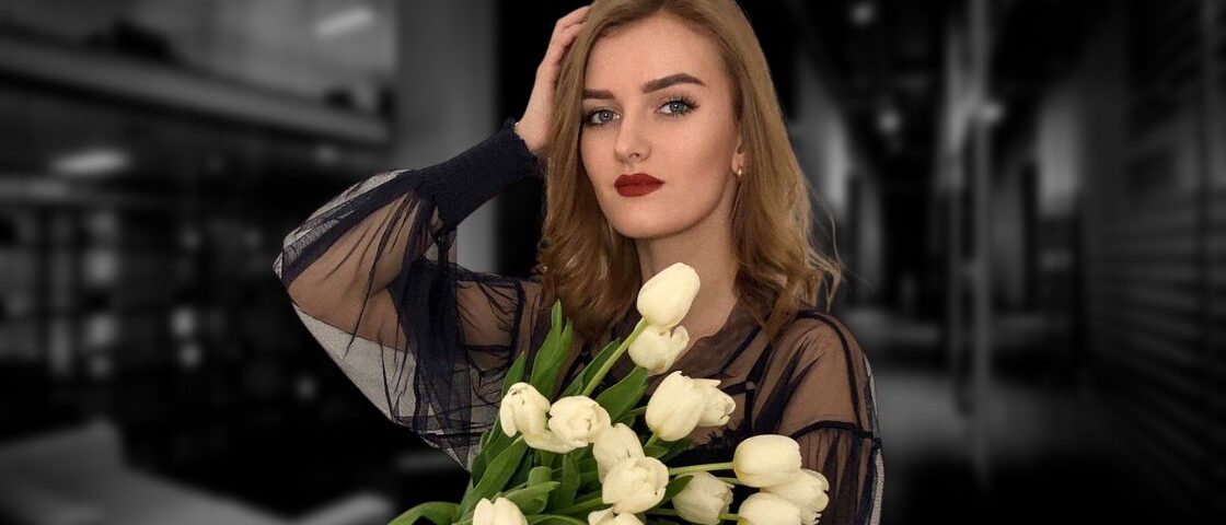 На фото Ірина Лозинська