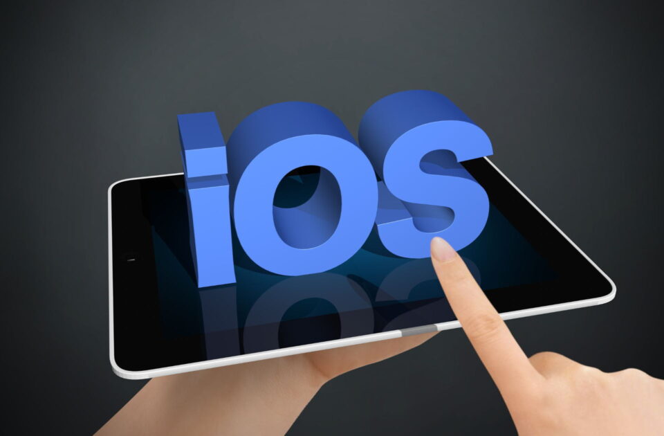 На зображенні концепт iOS 15